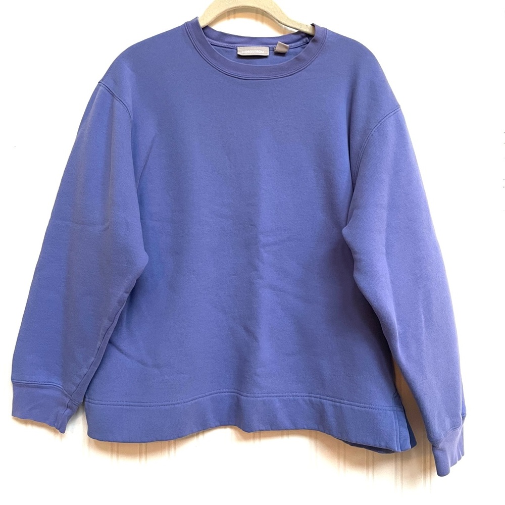 Nordstrom Sweatshirt Soft  Crewneck Women Size‎ Medium